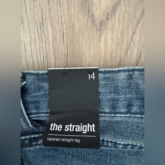 7 SEVEN ALL MANKIND Boys Blue Jeans 👦
*NEW WITH TAGS 🏷️ - Picture 14 of 16